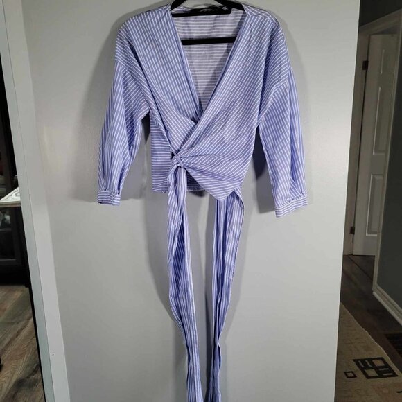 ZARA Blue and white striped wrap around cropped blouse. EUC - Picture 5 of 9